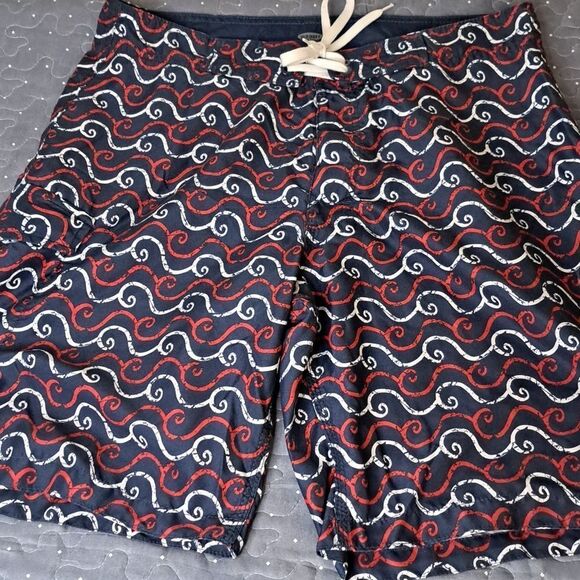 Old Navy board shorts size large - Picture 1 of 6
